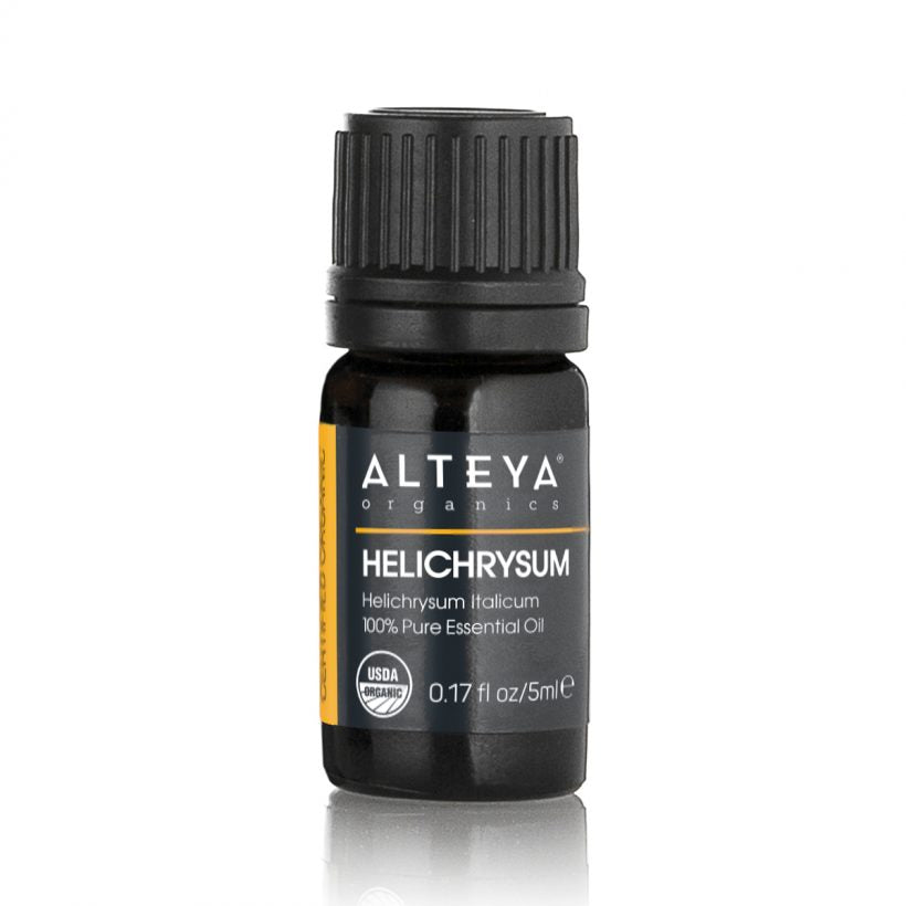 Безсмъртничето /Helichrysum Italicum/ е красиво растение, чието оригинално местообитание е Средиземноморският регион. То има отличителни ярко жълти съцветия, откъдето всъщност произлиза и латинското му наименование. Helichrysum Italicum означава „Златното слънце на Италия“. А другото му име – Immortele /безсмъртниче/ се асоциира с дълготрайните цветове на растението. Те запазват яркия си цвят дълго след като са били откъснати.